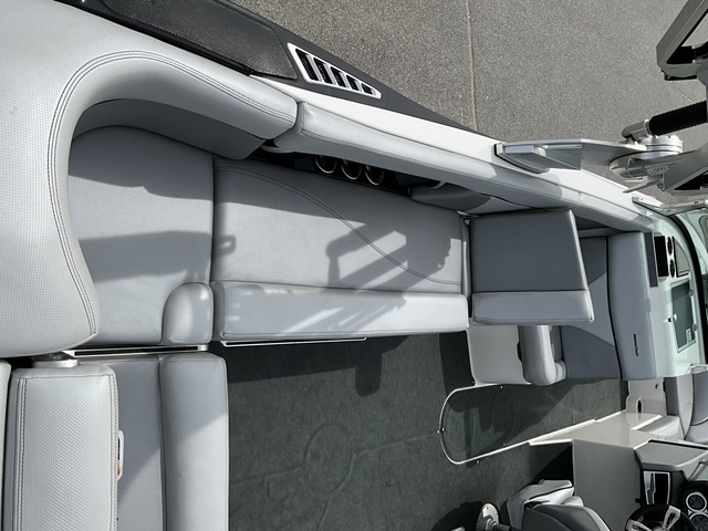 2018 MasterCraft XT25 Icon